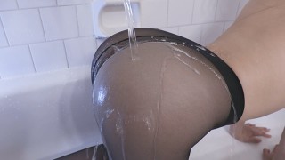 Fuck My Stepsister in Wet Pantyhose 继妹的湿袜诱惑